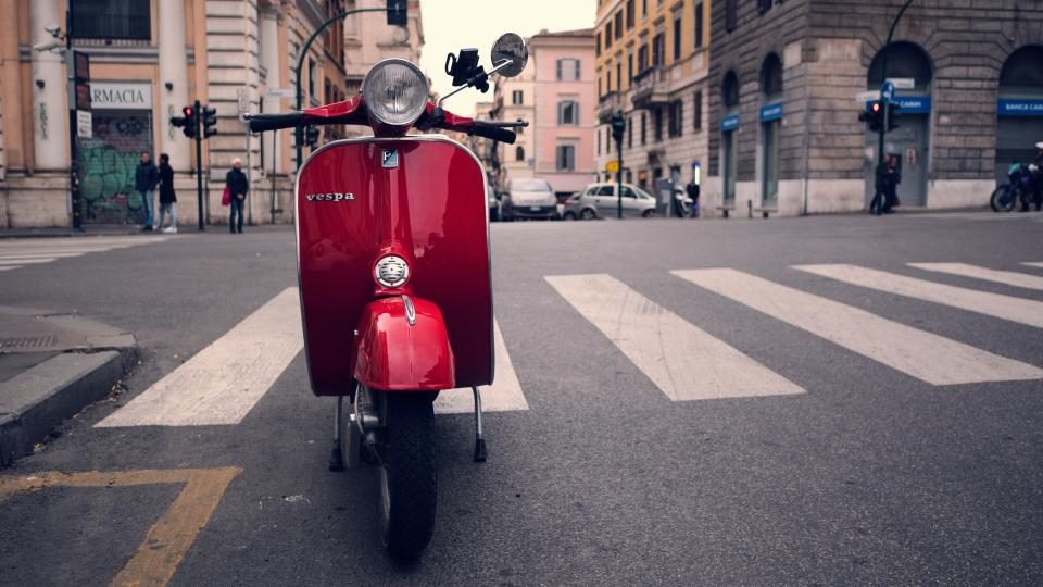 Crazy Frog AI Video Generator: Portraits to the Moped Chase
